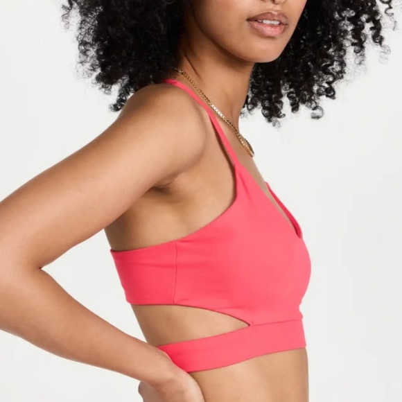 Sincerely Jules for Bandier - Rowan V Seam Leggings & Cutout Bra - Picture 3 of 12